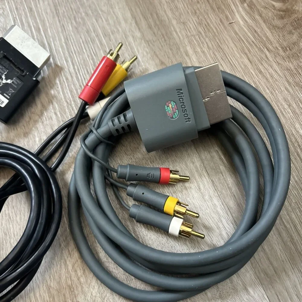 Microsoft Original Xbox & 360 Composite AV Cables Lot of 8 RCA Cords Tested